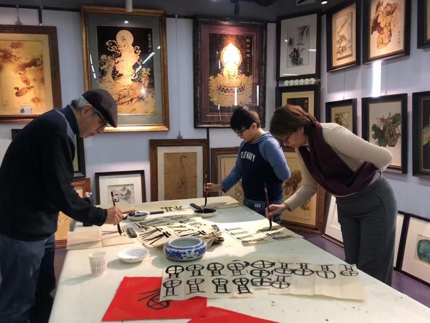Beijing Calligraphy Class - Tools and technique: brushes, ink stone, and rice paper