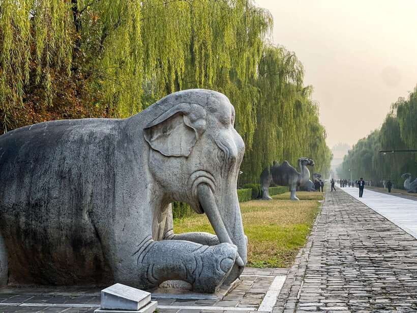 Beijing: Great Wall and Ming Tomb All-inclusive Private Tour - The 1.5–2 Hour Wall Walk: Where Your Guide’s Timing Pays Off
