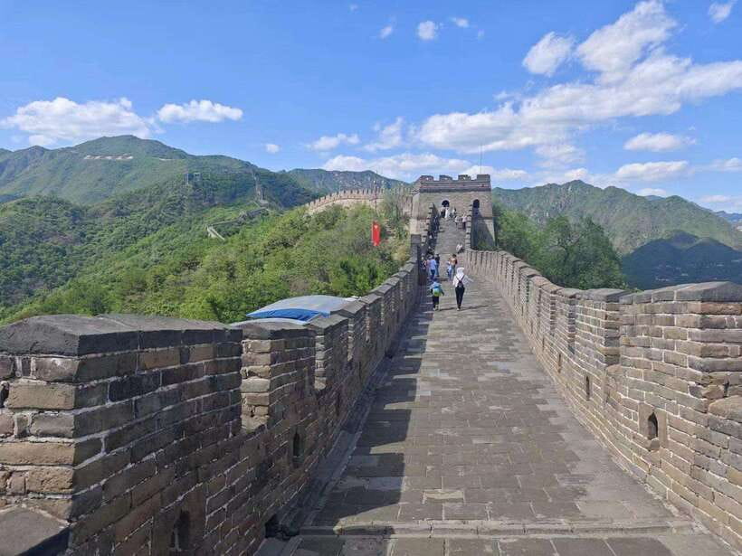 Beijing: Mutianyu Great Wall and Forbidden City Private Tour - Mutianyu Great Wall: Why this section feels less chaotic