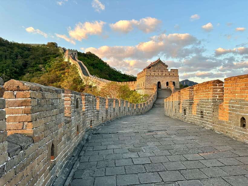 Beijing: Mutianyu Great Wall Day Tours with Options - Photo value: watchtower density plus calmer crowds