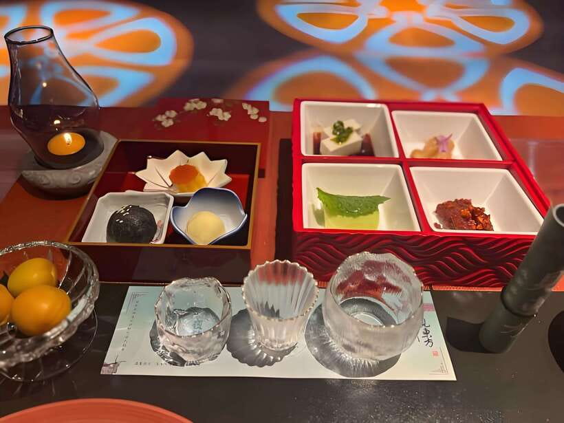 Beijing Royal Dinning Experience with cultural performance - A Royal Courtyard Two Kilometers from the Forbidden City