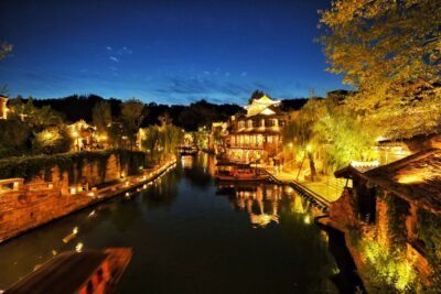 Beijing: Simatai Great Wall & Gubei Water Town Private Tour - Two tour styles: transfer-only freedom vs a guided day or lantern night
