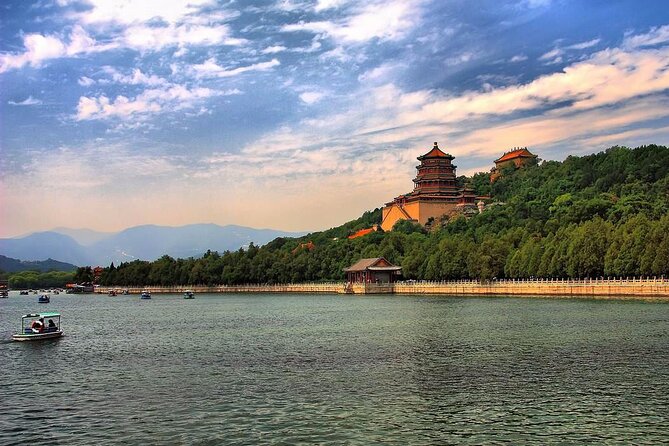 Beijing Summer Palace Entrance Ticket (with Optional Guided Service) - The guided start at the East Gate: what a 2-hour English tour actually gives you
