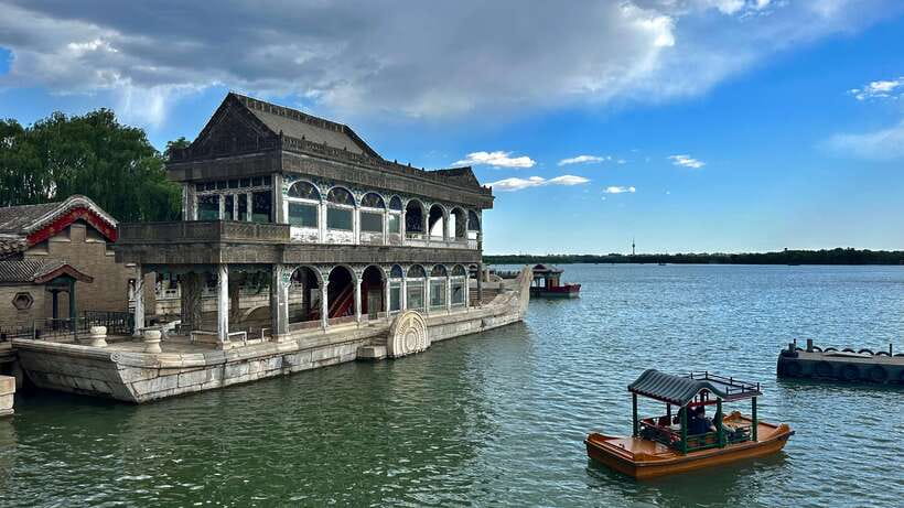 Beijing: Summer Palace Private Tour with Optional Activities - Why a guided Summer Palace visit saves your time (and your energy)