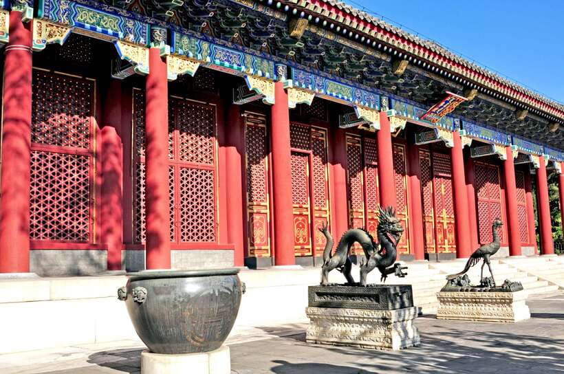 Beijing: Summer Palace Private Tour with Optional Activities - Long Corridor + lake views: the photos you’ll actually get