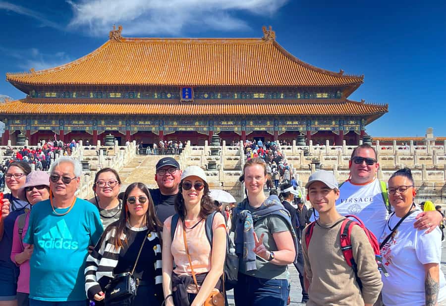 Beijing: Tianmen Square, Forbidden City & Royal Museum Tours - Guide style: why people get happy about the explanations