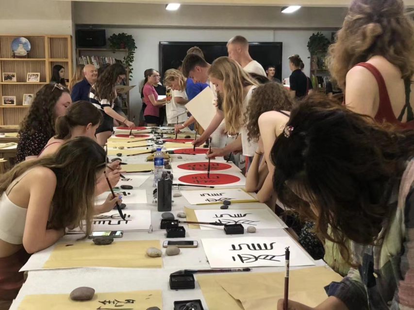 Beijing Wangfujing Calligraphy Class Nearby Forbidden City - Pair It With a Forbidden City Day Without Stress