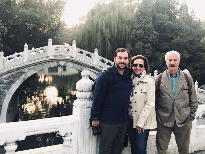 Beijing:Summer Palace Private/Group Tour or book Ticket Only - How guides keep the walk comfortable and the photos easy