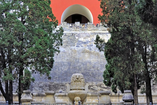 Great Wall of China at Badaling and Ming Tombs Day Tour from Beijing - Cable car option vs walking the wall: what to consider before you climb