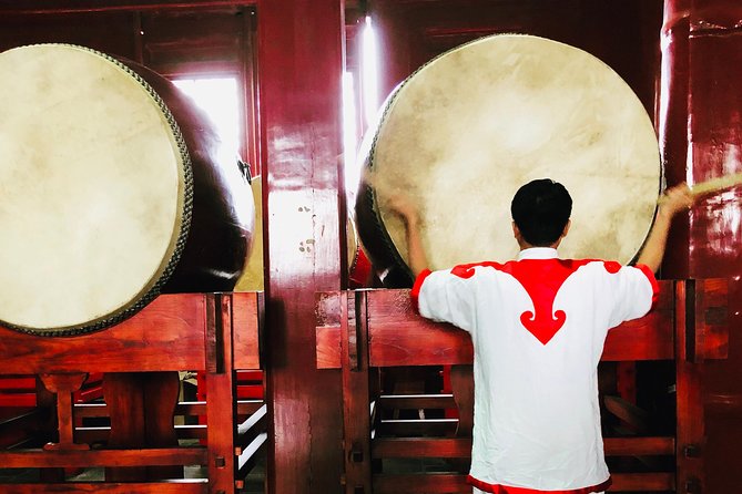 Half-Day Private Beijing Hutong Walking Tour with Dim Sum - Nanluoguxiang: lively street energy with a guide to read the lanes