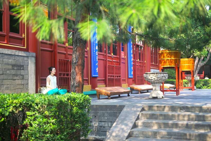 Hutong Walking Tour: Discover Real Beijing without Crowds - Church of the Saviour, Beijing: A Quiet Contrast in Daily Life