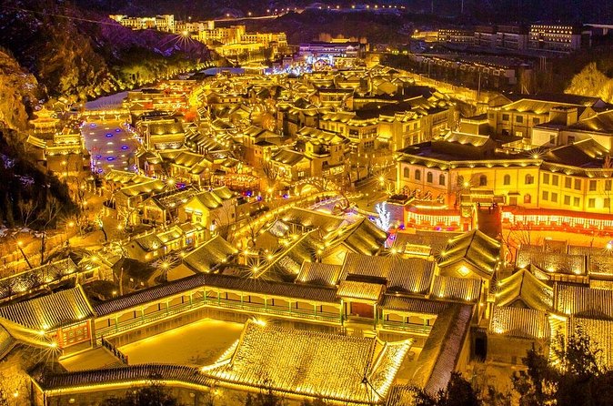 Jinshanling Private Tour with Night View of Simatai and Gubei Water Town from Beijing - What makes the guides matter on this route