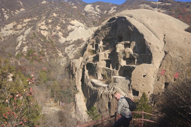 Longqingxia Gorge Cruise and Guyaju Cave Dwellings Private Day Tour - What Guyaju Caves is really like (and why you’ll care)