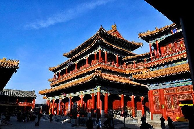 Panda House, Temple of Heaven, Lama Temple, Summer Palace & Lunch - Lunch and Lama Temple (Yonghegong): architecture with a quiet wow factor
