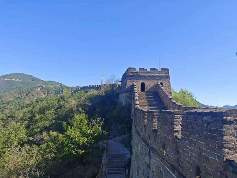 Private Beijing Layover Tour: Great Wall and Forbidden City - Tiananmen Square in 40 minutes: short stop, big symbolism