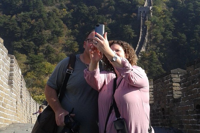 Private Round Trip Transfer Service To Mutianyu Great Wall - Mutianyu vs. the crowds: why this Great Wall segment works