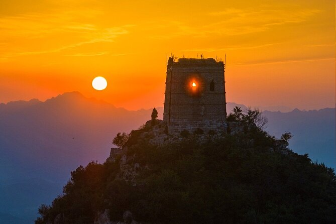Private Sunset&Night Tour: Simatai Great Wall & Gubei Water Town - Simatai Great Wall: sunset views and night illumination