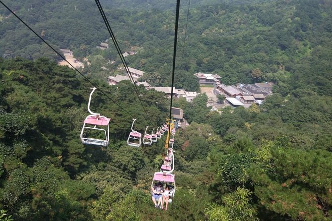 Private Tour to Mutianyu Great Wall Lift Way Up & Toboggan Down - Riding up, walking the wall, and learning what you’re actually looking at
