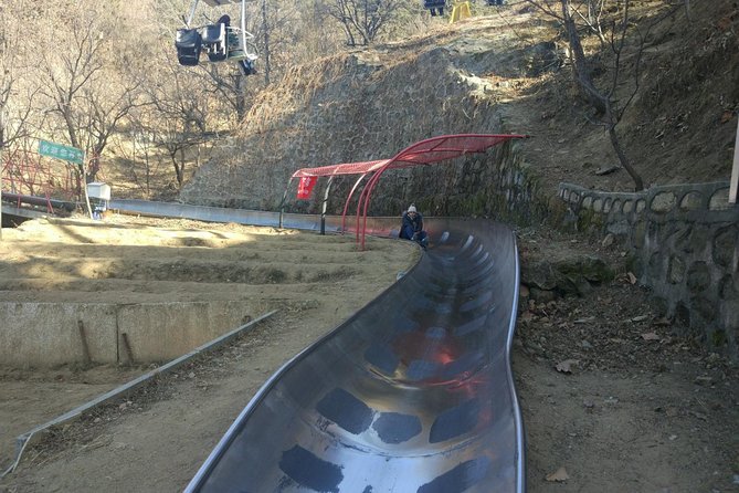 Private Tour to Mutianyu Great Wall Lift Way Up & Toboggan Down - Timing your day for fewer lines and better photos