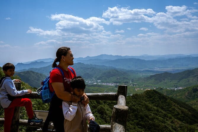 Private Tour to Mutianyu or Jinshanling Great Wall with Options - Jinshanling Great Wall: rugged walking, fewer distractions