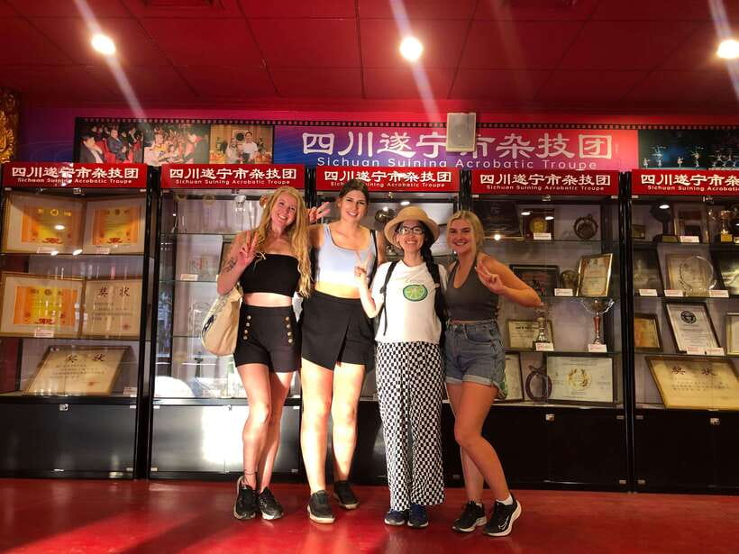 Red Theatre Beijing Acrobatics Show Ticket - Transfers, food, and getting there: what’s included and what you must plan